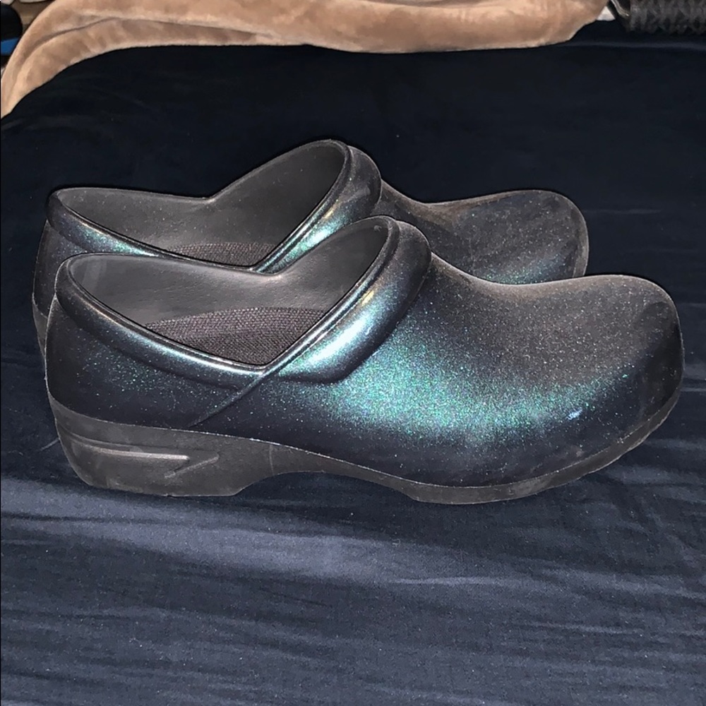 Slip resistant nursing shoes, multi colored